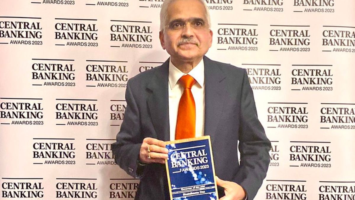 RBI Governor Shaktikanta Das Bags ‘Governor Of The Year’ Award At ...